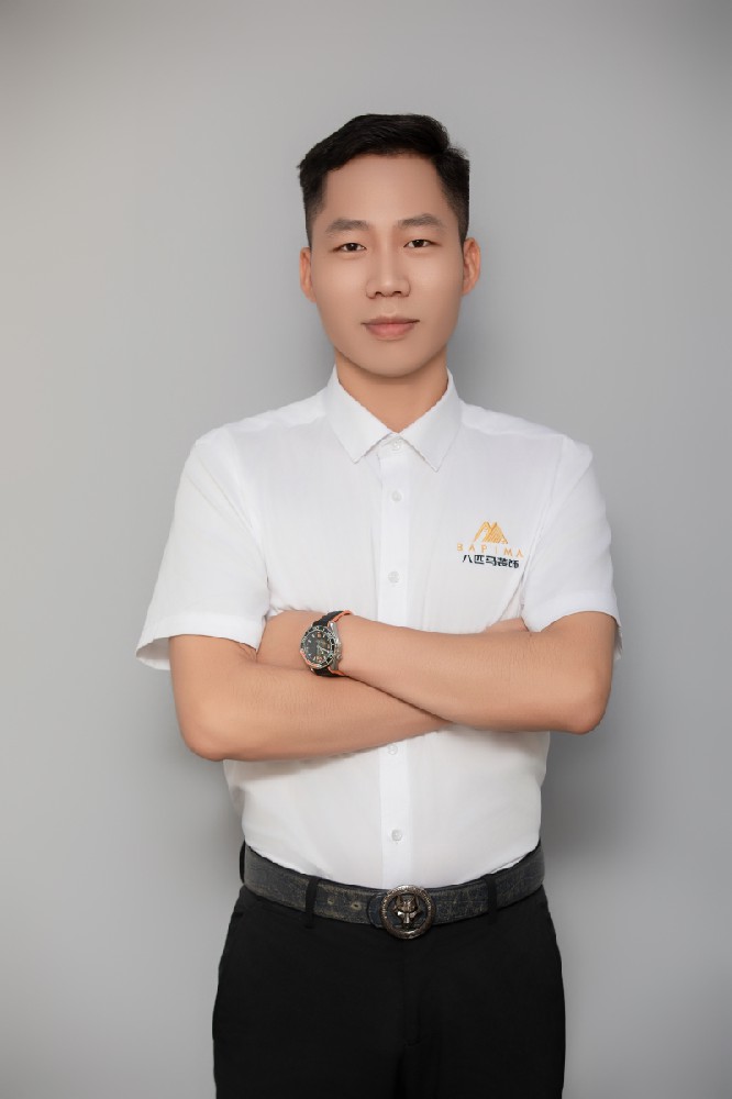 深圳八匹马装饰-设计总监   罗明炀